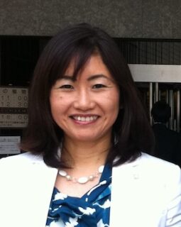内山英子