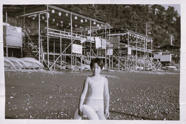 7歳ごろ、家族と行った海水浴