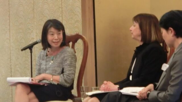 第一回信子フォーラム。ウェンディ・カトラーさんと石井菜穂子さんをスピーカーにお迎えして。左が筆者