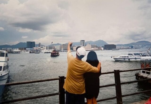 今の夫と結婚後、長男（左）とヒミツの母子デート＠香港